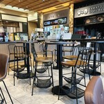 JOTO CURRY  - 他店舗と共用のイートインスペース