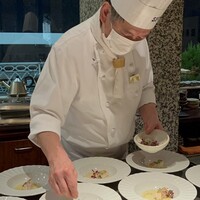 横浜瀬里奈 ステーキドーム - 