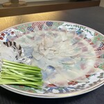 ふく料理 しのだ - ふく刺し(大皿二人前)