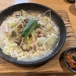 博多炊き餃子　池ぽん - 