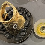 プレゼンテ スギ - すずき　キャビア　人参ソース　トマトソース