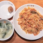 24時間 餃子酒場 - キムチ炒飯 600円