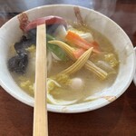 Okura Yama Myunhen Ohashi Ten - とんこつ・塩野菜ラーメン(900円・税込)