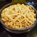 まるぶし　とんや - 麺は全粒粉太打ちのモチモチのツルツル麺。個人的には「ワシッ」と感が欲しい・・・
