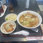 喜多方ラーメン 坂内 - 料理写真: