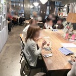 イニシャル サッポロ - 店内