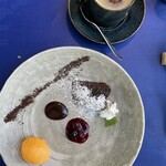 オッティモ・シーフード・ガーデン - ガトーショコラとオレンジシャーベット