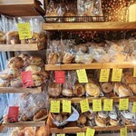 HITOTSUBO BAKERY - 今朝のリールにて。