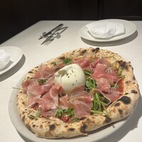 Pizza ブッラータ　※グランドメニューには載せてないです