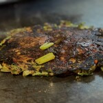 大正お好み屋 ままま - 焦がし醤油で出来上がり 「ねぎ焼き」 