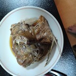 若松屋旅館 - 天然鯛のかぶと煮付け