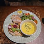 街の小さな喫茶店 amu - モーニング:pakupaku