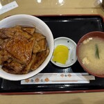 ロース・バラ盛合せ丼上部から