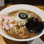 NIBOSHI MANIA - 誇張しすぎた濁り煮干シ 後ろから