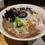 NIBOSHI MANIA - 誇張しすぎた濁り煮干シ 正面