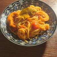 リングイネ　渡り蟹のフレッシュトマトソース　～カフィアライムの香り～