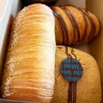 HALEKULANI BAKERY - Salted Caramel Croissant
            Valrhona Chocolate Croissant
            Pabana Croissant