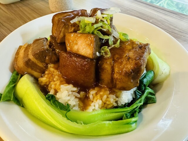 ὁΌῒ高山都の美食姿 3 4Ὴὺῧ ヘルシーな揚げ物なら「高野豆腐のから揚げ」です… モデル高山 都さん