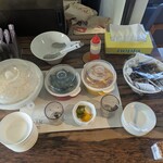 ひむか橘うどん - 揚げ玉、漬物、煮干し