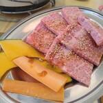 炭火焼肉 釜山 - 料理写真:特選飛騨牛特上カルビ