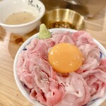黒毛和牛ホルモン大衆焼肉しんすけ - 