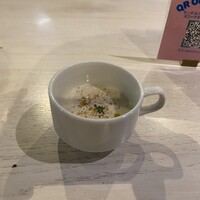 EX marunouchi - スープは可愛らしい量