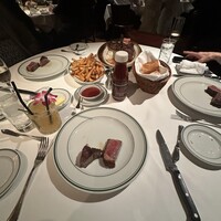 ウルフギャング・ステーキハウス 丸の内店 - メインのサーロインとヒレ