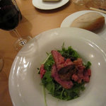 レスフェル - バルバリー種仔鴨とデーツのサラダ ルバーブのヴィネグレットで
