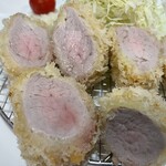 熟成豚 かわむら - この桜色！