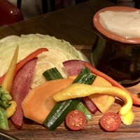 渋谷アチェーゾ - 彩り野菜のバーニャカウダ968円