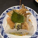 火曜日はお休み - 天ぷら！サクサク美味しい！けど一言ツユのタレをもう少し増やしてほしいそうするともっと食べやすくなると思います。