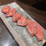 松阪牛 取扱店 焼肉白ひげ - 