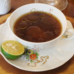 il tram - ボルチーニのスープ ほうれん草のラビオリとスダチ