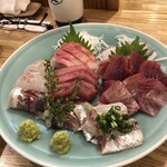 四季の味 ふじ芳 - 刺身盛合わせ：平目、勘八、戻り鰹、鰯、鯵、鮪