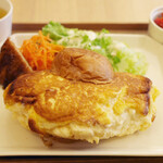 手づくりのデリとパン カフェココナ - スフレオムレツサンド(1380円)+ラタトゥイユ(50円)