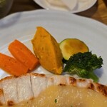 キッチン ブルー グローブ - 備え付け野菜のアップ