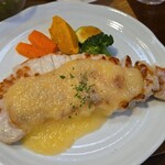 キッチン ブルー グローブ - 三元豚ロースソテーのアップ