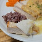 キッチン ブルー グローブ - お新香を乗せて