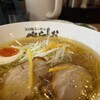 泡系しおとんこつラーメン べらしお 総本店