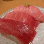 廻し鮨 新鮮や 茨木鮎川店 - マグロ三昧(赤身・中トロ・大トロ)