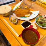 庵狐 - アジフライ定食（1380円）