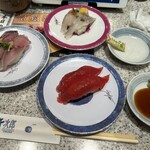 すし清次郎  イオン盛岡南店 - まぐろ赤身363円、鯵297円、アイナメ462円