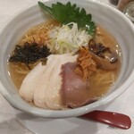 みなとや - 牛骨醤油ラーメン