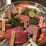 松坂牛 囲炉裏 炭火焼肉 八炎 - 