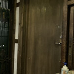 TiTi - 内側から見た玄関ドア