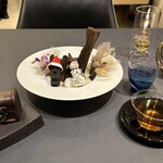 プレゼンテ スギ - 食べられなさそうで食べられる　モアイの焼菓子　　　　　宝石箱閉