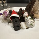 プレゼンテ スギ - 食べられなさそうで食べられる　モアイの焼菓子