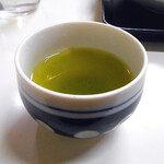 あじのや - 〆の濃ぅぃ～緑茶サービス！