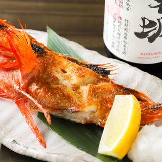 自慢のキンキを丸ごと堪能！塩焼きor煮付けで味わい尽くす！