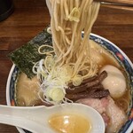 奈つやの中華そば - リフト、2時間待ち！寒さで震える手で